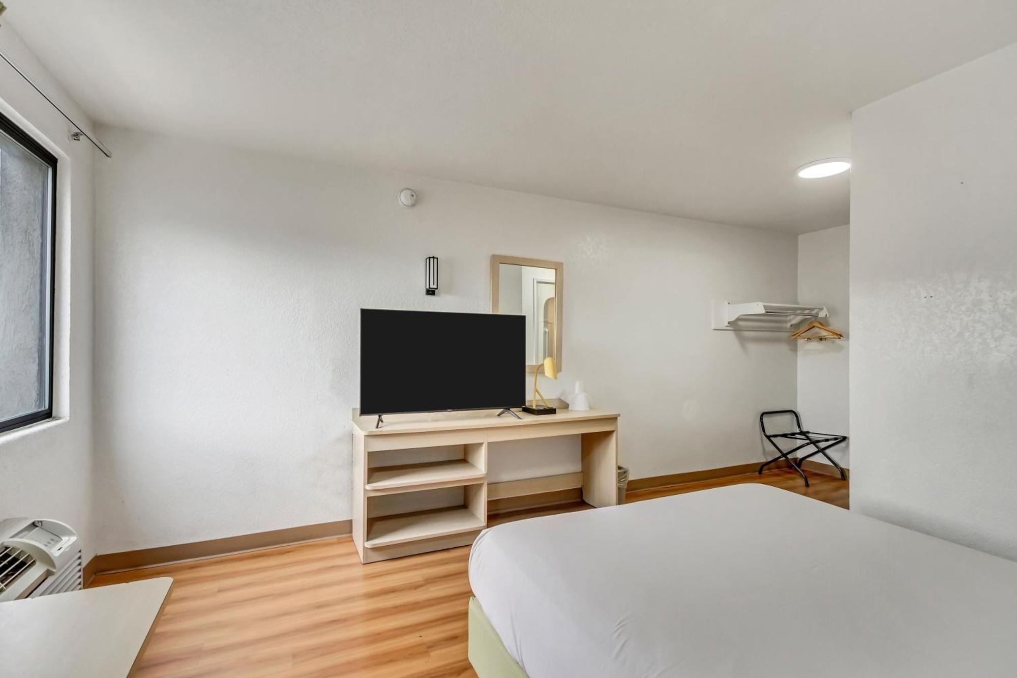 โมเทล 6 อ็อกเดน ยูทาห์-ดาวน์ทาวน์ Hotel ออกเดน ภายนอก รูปภาพ